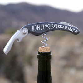 Huwelijksreis Roadtrip Hart Monogram Zwart Kurkentrekker