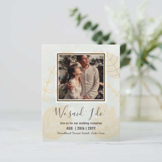Huwelijksuitnodiging met foto van het koppel met e (Staand voorkant)