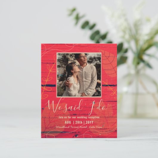 Huwelijksuitnodiging met foto van het koppel met e (Staand voorkant)