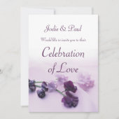 Huwelijksuitnodiging met mooie lila en paarse bloe kaart (Voorkant)