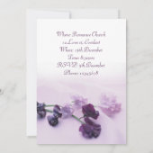 Huwelijksuitnodiging met mooie lila en paarse bloe kaart (Achterkant)