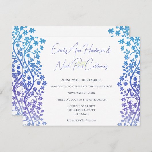 Huwelijksuitnodiging Paarse en Blauwe Bloemen Uitnodiging Briefkaart (Voorkant / Achterkant)