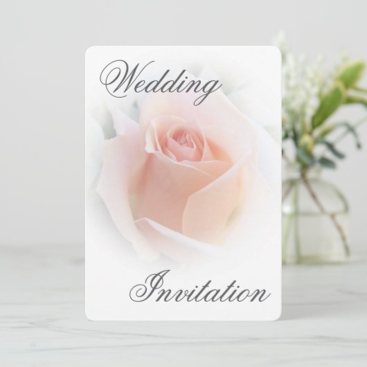 Huwelijksuitnodiging Peach Pink Rosebud Kaart (Staand voorkant)