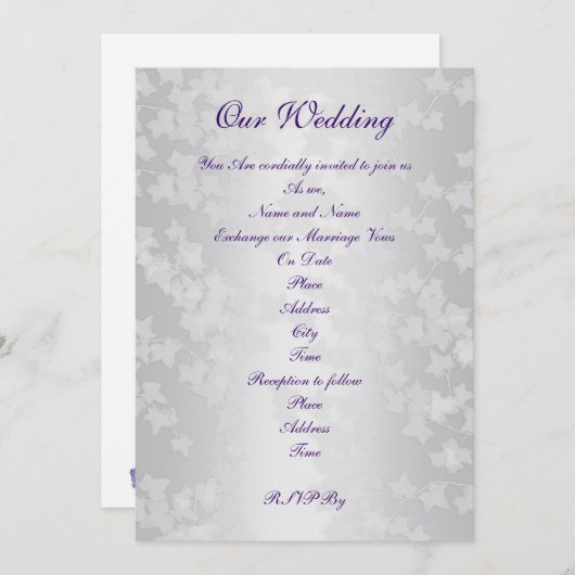 Huwelijksuitnodiging witte reliëf klimop op satijn kaart (Voorkant / Achterkant)