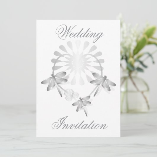 Huwelijksuitnodiging Zilveren Dragonflies Hart Kaart (Staand voorkant)