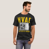 HVAC, die er nog is, is er een technicus met wisse T-shirt (Voorkant volledig)