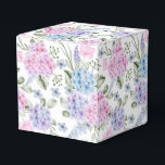 Hydrangea Afdrukfeest Vertraging Box Bedankdoosjes<br><div class="desc">Feestvoordeeldoos is afgebeeld met een hortensia bloemenprint. Pas dit object aan of koop het object zoals het is. Tip: voeg gewoon je geweldige traktaties toe en voeg wat feestelijk lint toe.</div>