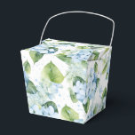 Hydrangea Afdrukfeest Vertraging Box Bedankdoosjes<br><div class="desc">Feestvoordeeldoos is afgebeeld met een hortensia bloemenprint. Pas dit object aan of koop het object zoals het is. Tip: voeg gewoon je geweldige traktaties toe en voeg wat feestelijk lint toe. Afbeelding onder licentie</div>