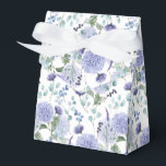 Hydrangea Afdrukfeest Vertraging Box Bedankdoosjes<br><div class="desc">Feestvoordeeldoos is afgebeeld met een hortensia bloemenprint. Pas dit object aan of koop het object zoals het is. Tip: voeg gewoon je geweldige traktaties toe en voeg wat feestelijk lint toe.</div>