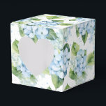 Hydrangea Afdrukfeest Vertraging Box Bedankdoosjes<br><div class="desc">Feestvoordeeldoos is afgebeeld met een hortensia bloemenprint. Pas dit object aan of koop het object zoals het is. Tip: voeg gewoon je geweldige traktaties toe en voeg wat feestelijk lint toe. Afbeelding onder licentie</div>