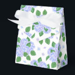 Hydrangea Afdrukfeest Vertraging Box Bedankdoosjes<br><div class="desc">Feestvoordeeldoos is afgebeeld met een hortensia bloemenprint. Pas dit object aan of koop het object zoals het is. Tip: voeg gewoon je geweldige traktaties toe en voeg wat feestelijk lint toe.</div>