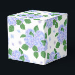 Hydrangea Afdrukfeest Vertraging Box Bedankdoosjes<br><div class="desc">Feestvoordeeldoos is afgebeeld met een hortensia bloemenprint. Pas dit object aan of koop het object zoals het is. Tip: voeg gewoon je geweldige traktaties toe en voeg wat feestelijk lint toe.</div>
