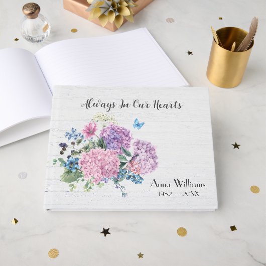 Hydrangea Boeket Op Witgeschilderd Hout Gastenboek (Voorkant open)
