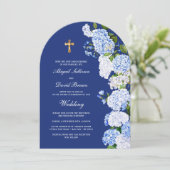 Hydrangea Boog op Blauwe Religieuze Trouwdag Kaart (Staand voorkant)