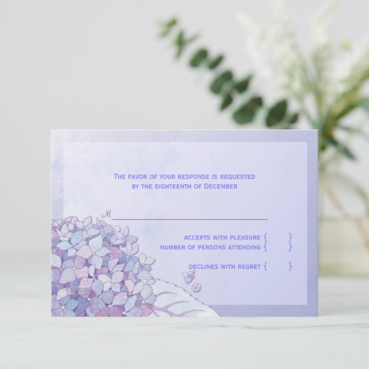 Hydrangea Paarse Floral Wedding RSVP (Staand voorkant)