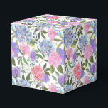 Hydrangea Print Feestbehandelingsdoos Bedankdoosjes<br><div class="desc">De feestgunstendoos is afgebeeld met een hydrangea-bloemenprint. 
Pas dit item aan of koop het zoals het is.
Tip: Voeg gewoon je lekkere traktaties toe en wat vrolijke linten.</div>