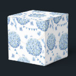 Hydrangea Print Feestbehandelingsdoos Bedankdoosjes<br><div class="desc">De feestelijke cadeaverdoos is afgebeeld met een hydrangeabloemprint. 
Pas dit item aan of koop het zoals het is.
Tip: Voeg gewoon je lekkere behandelingen toe en wat vrolijke linten.</div>