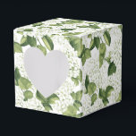 Hydrangea Print Feestbehandelingsdoos Bedankdoosjes<br><div class="desc">De feestelijk gunstendoos is afgebeeld met een witte hortensia bloemenprint. 
Pas dit item aan of koop het zoals het is.
Tip: Voeg gewoon je lekkere behandelingen toe en een beetje feestelijk lint.



Gelicenseerde afbeelding</div>