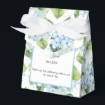Hydrangea Print Feestcadeautjes Doos Bedankdoosjes<br><div class="desc">De feestgunstendoos is afgebeeld met een hydrangea-bloemenprint. 
Pas dit item aan en wijzig de voorbeeldtekst in uw eigen tekst.
Tip: Voeg gewoon uw lekkere traktaties toe en een vrolijke lint.



Gelicentieerd beeld</div>