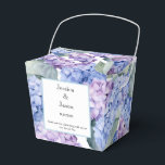 Hydrangea Print Feestcadeautjes Doos Bedankdoosjes<br><div class="desc">De feestgunstendoos is weergegeven met een hydrangea-bloemenprint.
Pas dit item aan en wijzig de voorbeeldtekst in die van jou.
Tip: Voeg gewoon je lekkere traktaties toe en wat vrolijke linten.
Gelicenseerde afbeelding</div>