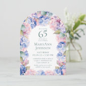 Hydrangea's 65e verjaardagsfeestje kaart (Staand voorkant)