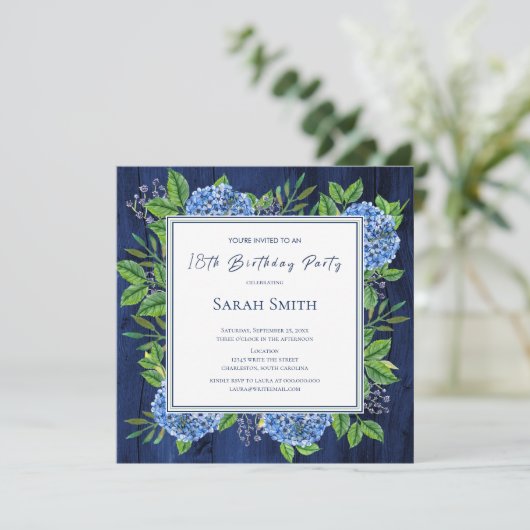 Hydrangeas Blue Rustic Wood 18th Birthday Party Kaart (Staand voorkant)