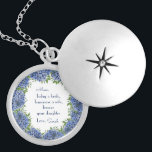 Hydrangeas moeder van de bride geeft juwelen locket ketting<br><div class="desc">Hydrangeas Moeder van de Bride Gifts Jewelry is een mooie waterverf met blauwe hydrangea's en groene energie. Ideaal voor een lente-/zomerbruiloft. U kunt zich personaliseren door "deze sjabloon aan te passen" te selecteren of als u dit ontwerp nog verder wilt aanpassen, selecteert u "Bewerken met het gereedschap Ontwerp". Neem contact...</div>