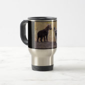 Hyena met jonge reisbeker (Voorkant links)