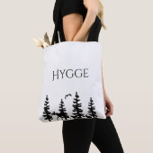 Hygge met cartoonbomen en -dieren in zwart tote bag (Dichtbij)