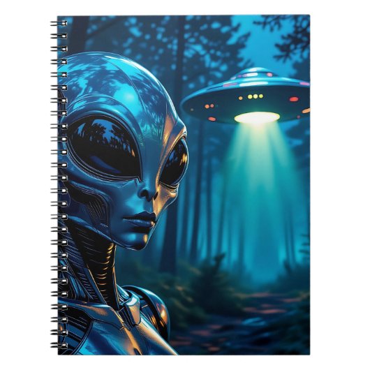 Hyper Realistic Alien en UFO in het bos Notitieboek (Voorkant)
