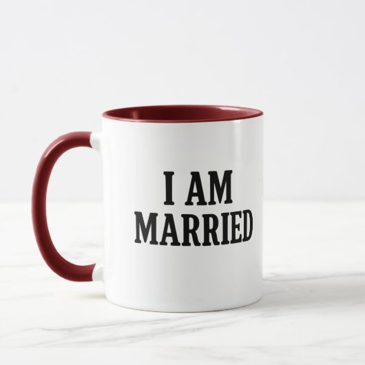 I Am Married Funny Coffee Mok – cadeau voor koppel (Links)