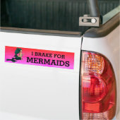"I Brake for Mermaids" met roze achtergrond Bumpersticker (Op Truck)