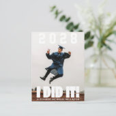 I DID IT Bold Typography Simple Photo Afstuderen Aankondigingskaart (Staand voorkant)