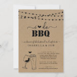 I Do BBQ Beer Wine Couple's Shower Verloving Kaart<br><div class="desc">Een handgetekend bier- en wijntoast met tekenaarlampen op een kraft-achtergrond die uw wonderbaarlijke feestelijke "I Do BBQ"-viering weergeeft. Het coördineren RSVP,  Details,  Registratie,  Dank u kaarten en andere punten zijn beschikbaar in het "Prachtig Eenvoudige"Collectie binnen mijn opslag.</div>