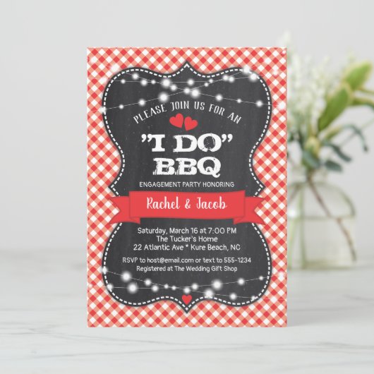 I DO BBQ Couples Co-ed Chalkboard Engagement Party Kaart (Staand voorkant)