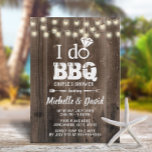 I DO BBQ Couples Shower Rustic Barn Wood Kaart<br><div class="desc">IK DOE BBQ-koppels tonen een Robuusachtige String Lights Barn Wood Invitations.</div>