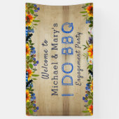 I DO BBQ Floral Wood Monogram Verloving Welkom Spandoek (Verticaal)