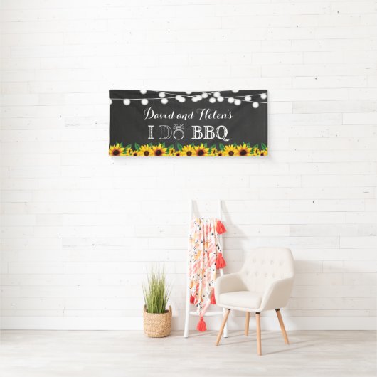 I DO BBQ Sunflower Chalkboard Wedding Engagment Spandoek (Insitu)