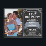 I DO Verloving Foto Zwart Chalkboard BBQ Party Uitnodiging Briefkaart<br><div class="desc">I DO Verloving Foto Zwart Chalkboard BBQ Party Invitation briefkaart. Vier uw speciale evenement met deze prachtige uitnodigingskaart. Alle teksten zijn vooraf voor u geregeld om gemakkelijk en snel te personaliseren met uw eigen gegevens.</div>