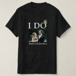 I DO Verloving Ring Couple Photo Name Minimal T-shirt<br><div class="desc">Ik doe Verloving Ring Couple's Photo and Names minimalist Happy and Fun T-Shirt. Viel je speciale evenement met deze schattige T-Shirt. Alle teksten zijn vooraf geregeld zodat u snel en gemakkelijk kunt veranderen met uw eigen details.</div>