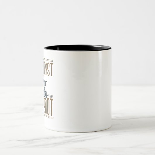 I Drive Fast and Barefoot  Sewing Machine Tweekleurige Koffiemok (Center)