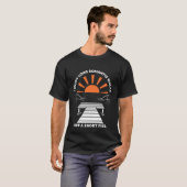 I Enjoy Long Romantic Walks Off A Short Pier T-shirt (Voorkant volledig)