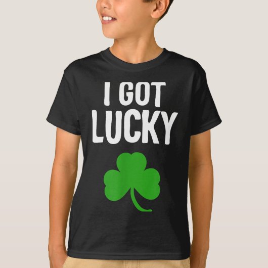 I Got Lucky Dad St Patricks Day Pregnancy Announce T-shirt (Voorkant)