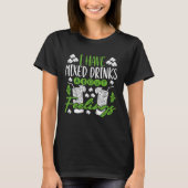 I Have Mixed Drinks About FeelingsBackprint Barte T-shirt (Voorkant)