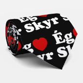 I Heart (Love) Skyr [Ég Elska Skyr] IJslands Stropdas (Opgerold)