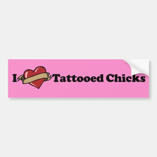I Heart (Love) Tattooed Chicks Pink Bumpersticker (Voorkant)