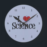 I Heart Science Ronde Klok<br><div class="desc">Ik hou van wetenschap. Een griezelige wetenschappelijke klok met een atoom model rond het hart.</div>
