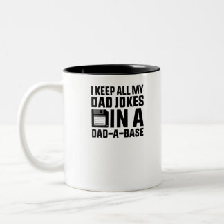 I keep all my Dad jokes in a dad-a base Tweekleurige Koffiemok