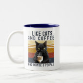 I Like Cats and Coffee And maybe 3 People Cat Love Tweekleurige Koffiemok (Links)