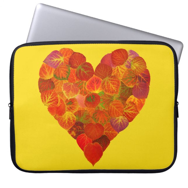 I Love Autumn, subtle—Red Aspen Leaf Heart 1 Laptop Sleeve (Voorkant)